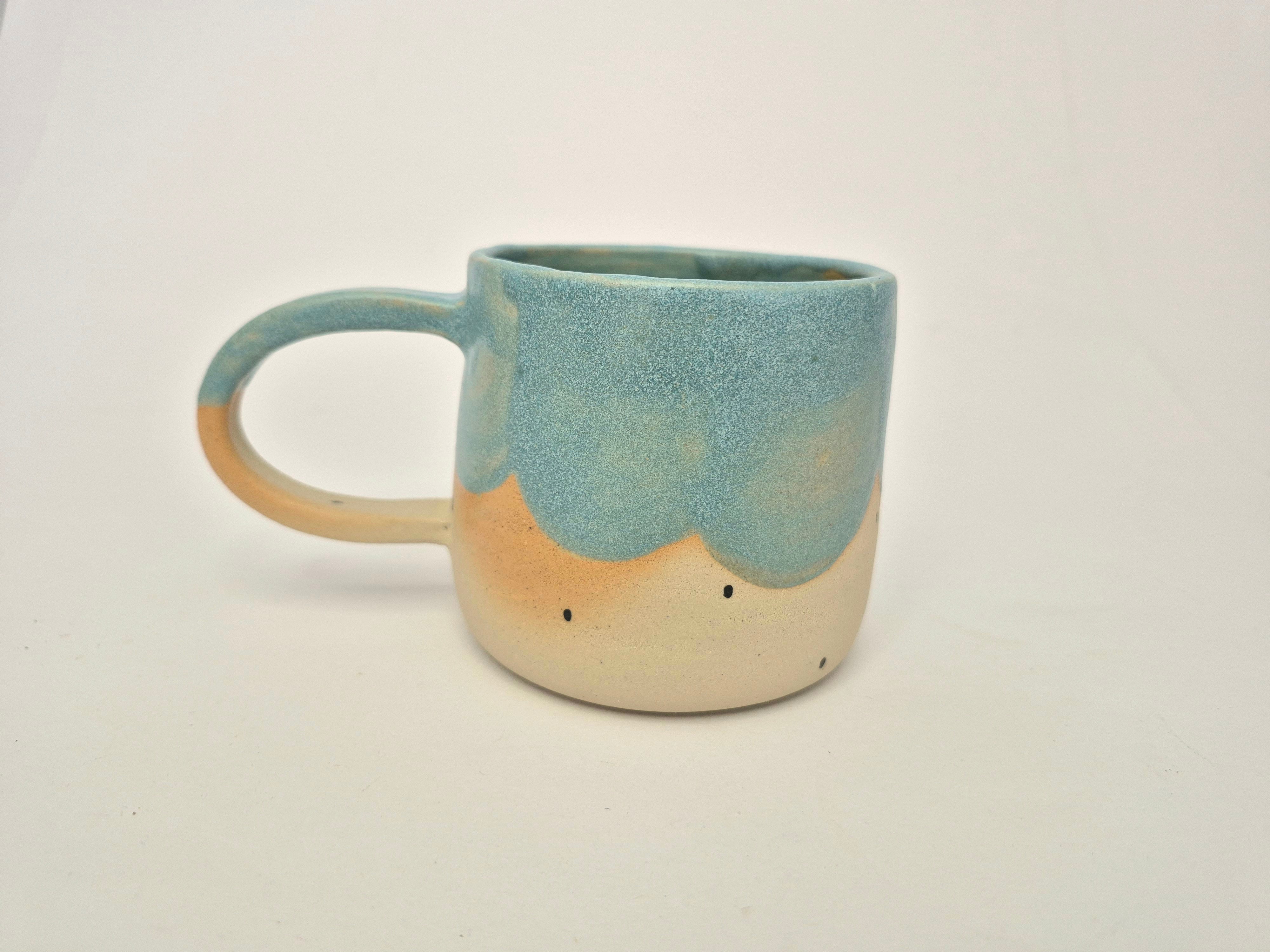 Skodelica L - Ice blue s pikicami