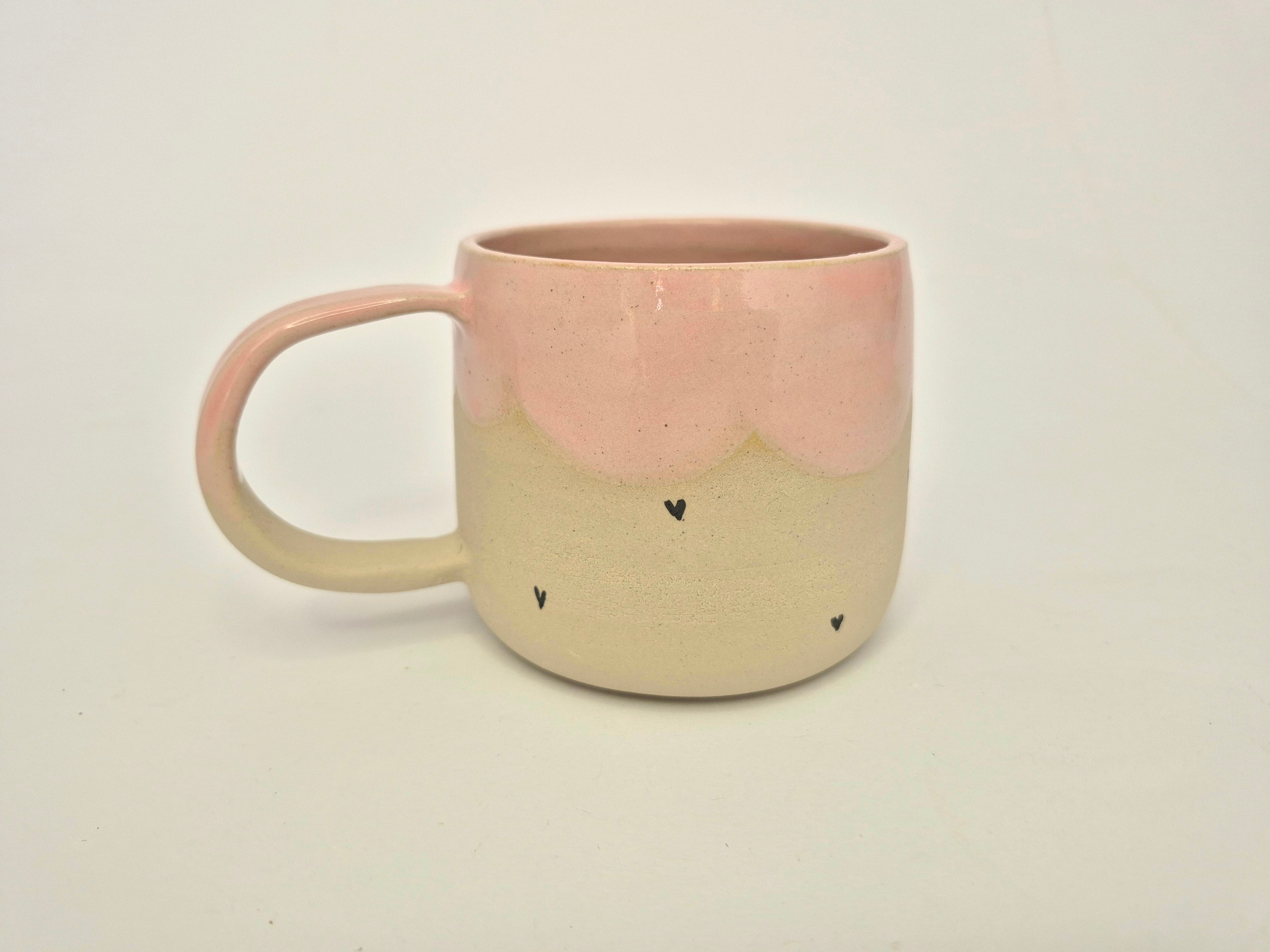 Skodelica L - Sweet pink s srčki