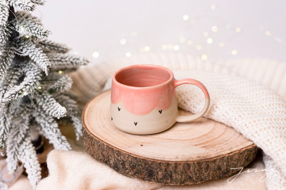 Skodelica M - Sweet pink s srčki