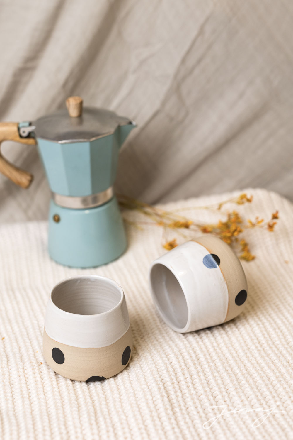 Skodelica L - White Dots