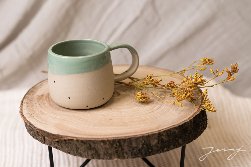 Skodelica L - Soft green s pikicami