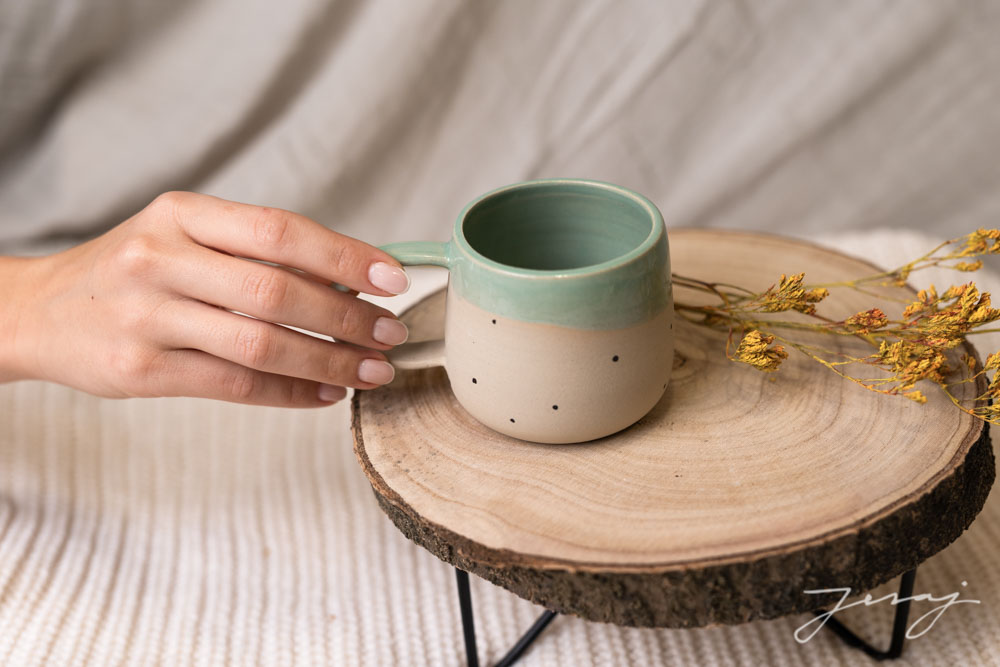 Skodelica L - Soft green s pikicami