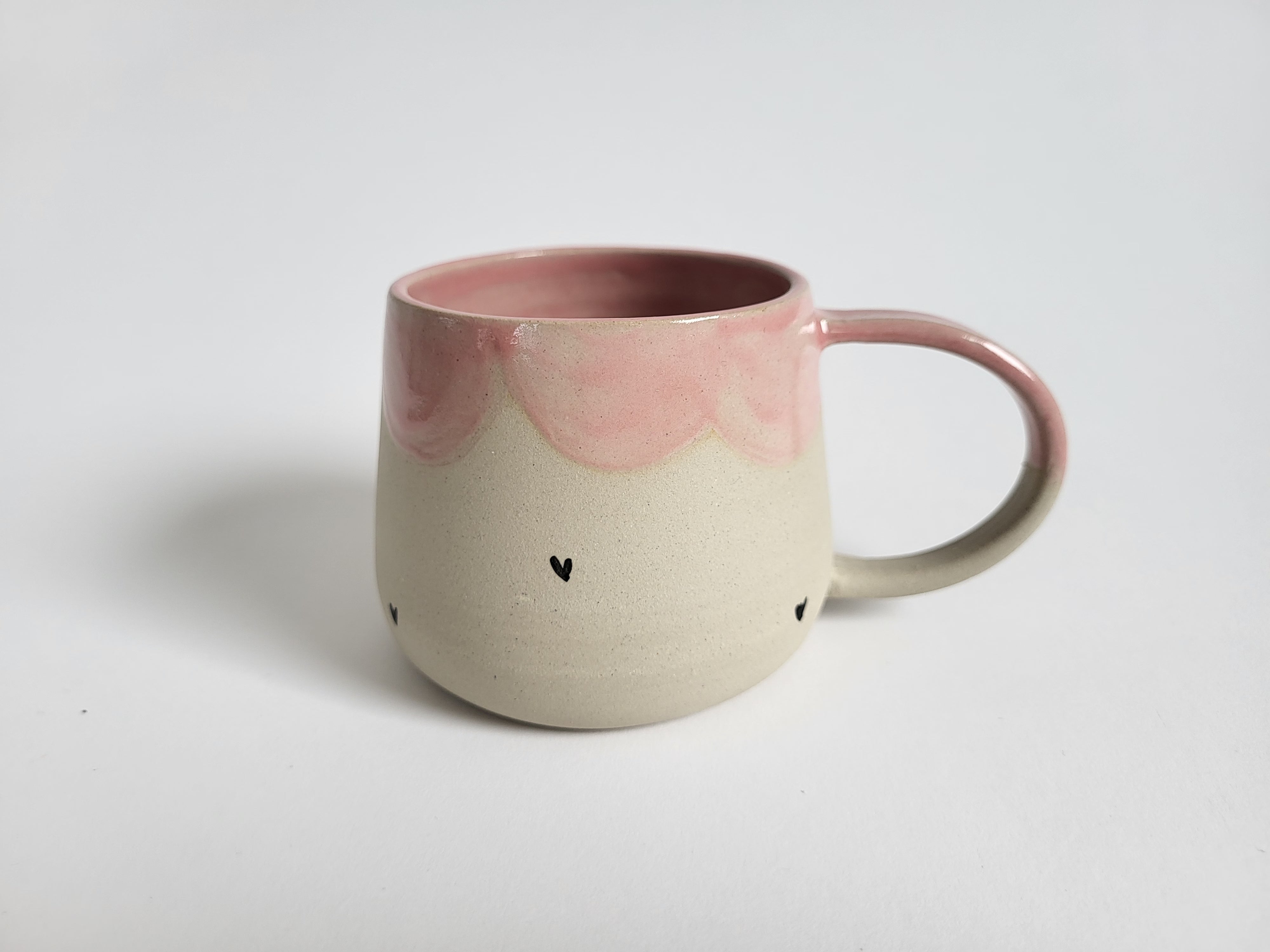 Skodelica M - Sweet pink s srčki