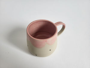 Skodelica M - Sweet pink s srčki